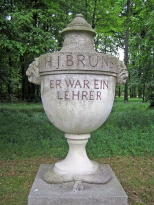 Denkmal Lehrer Bruns 1746-94